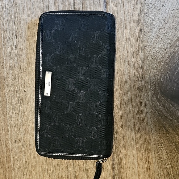 💰One Day Sale💰 Gucci Black GG Denim Canvas Zip Around Long Wallet - Picture 1 of 16